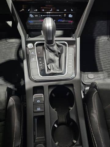 Volkswagen Passat 4Motion Sport Led Navi Leder AHK Kamera foto 19