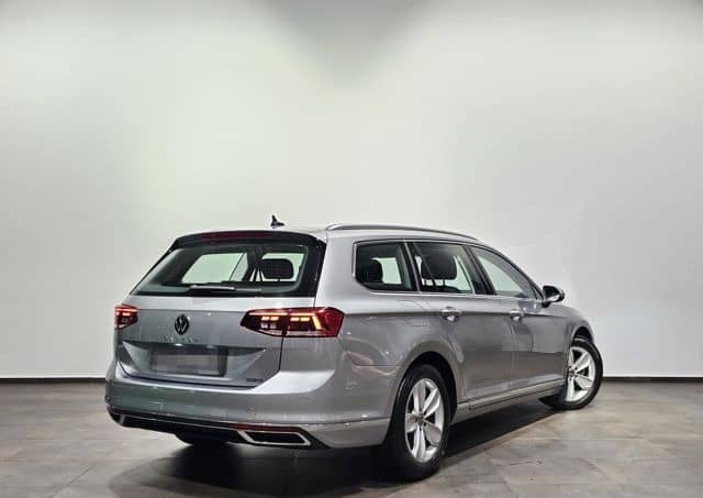 Volkswagen Passat 4Motion Sport Led Navi Leder AHK Kamera foto 9
