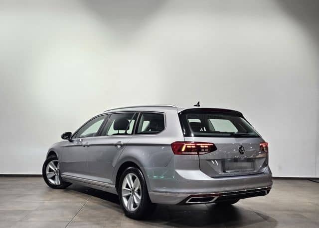 Volkswagen Passat 4Motion Sport Led Navi Leder AHK Kamera foto 10