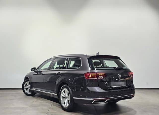 Volkswagen Passat 4Motion Sport Led Navi Leder AHK Kamera foto 10