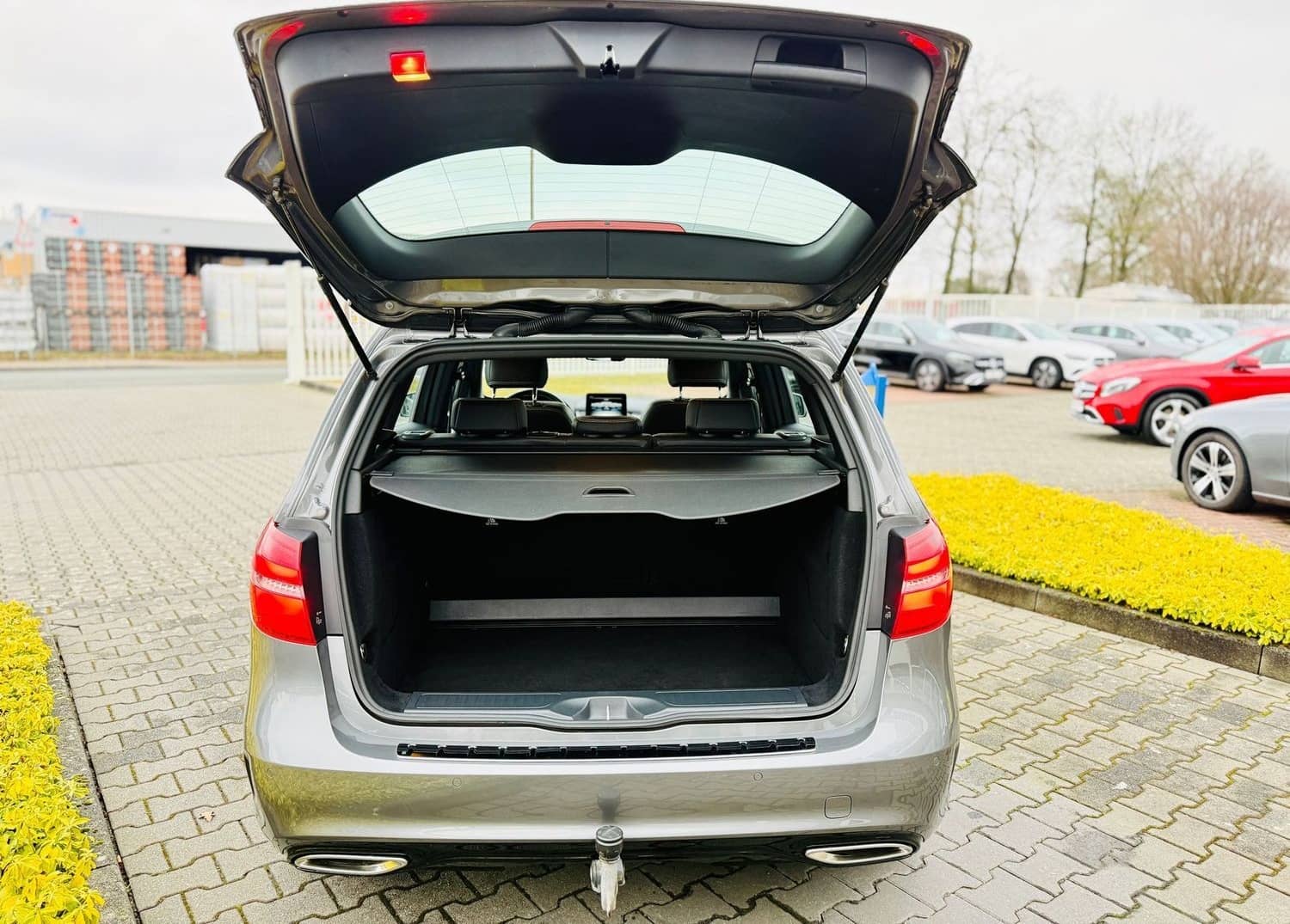 Mercedes-Benz B 200 AMG Styling, NIGHTFALL, Autom., AHK, LED,  foto 7