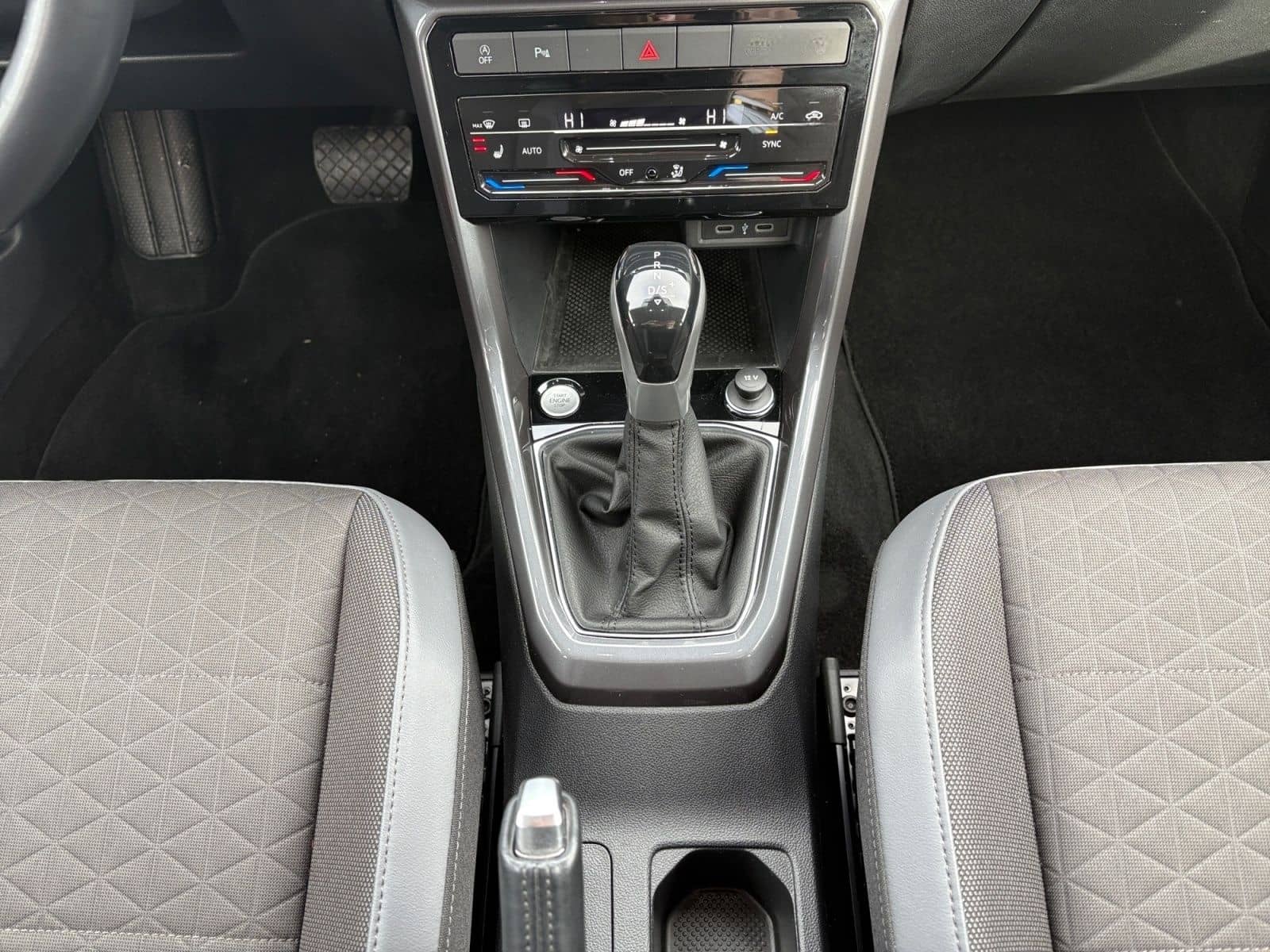 Volkswagen T-Cross 1,0 TSI DSG Style AHK Navi foto 15