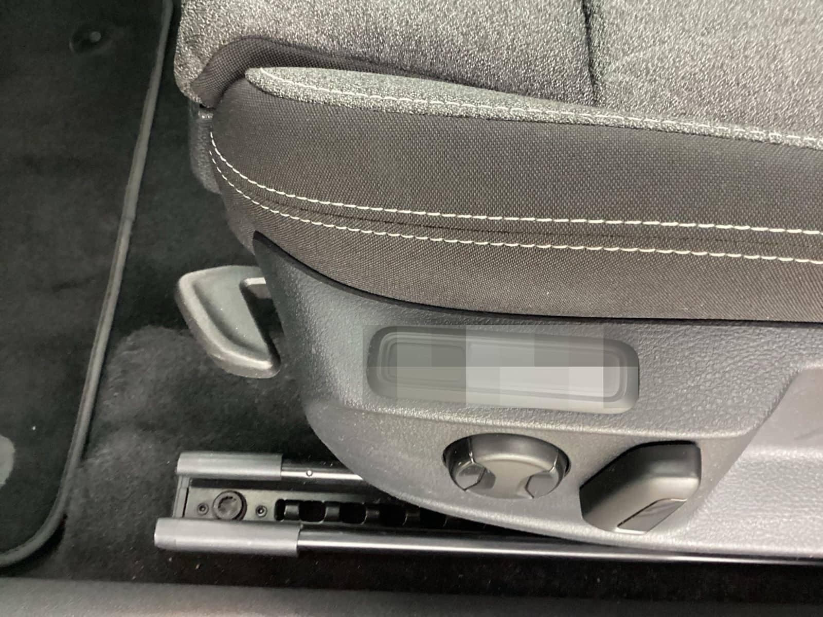 Volkswagen Passat Variant 2.0 TDI DSG BUSINESS +AHK +360° + foto 13