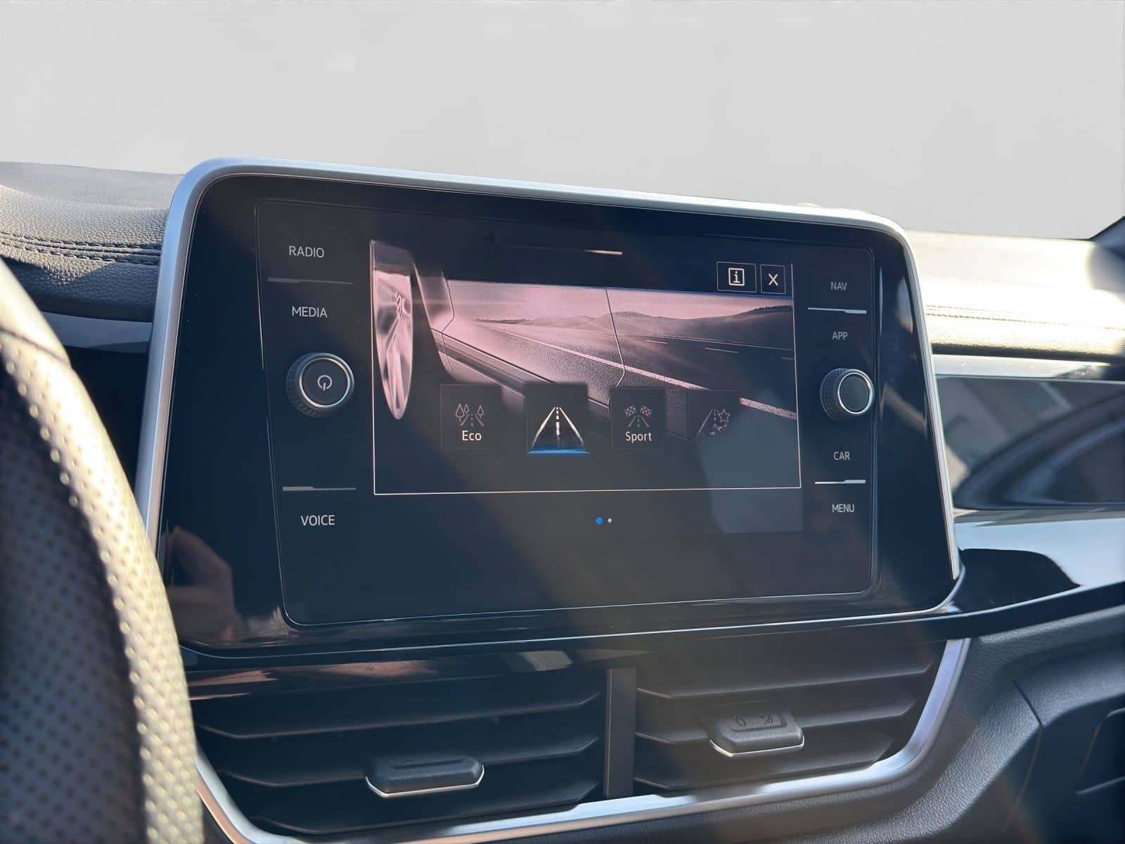 Volkswagen T-Roc 1.0 TSI R-LINE GARANTIE-2028 KAMERA ERGO L foto 14