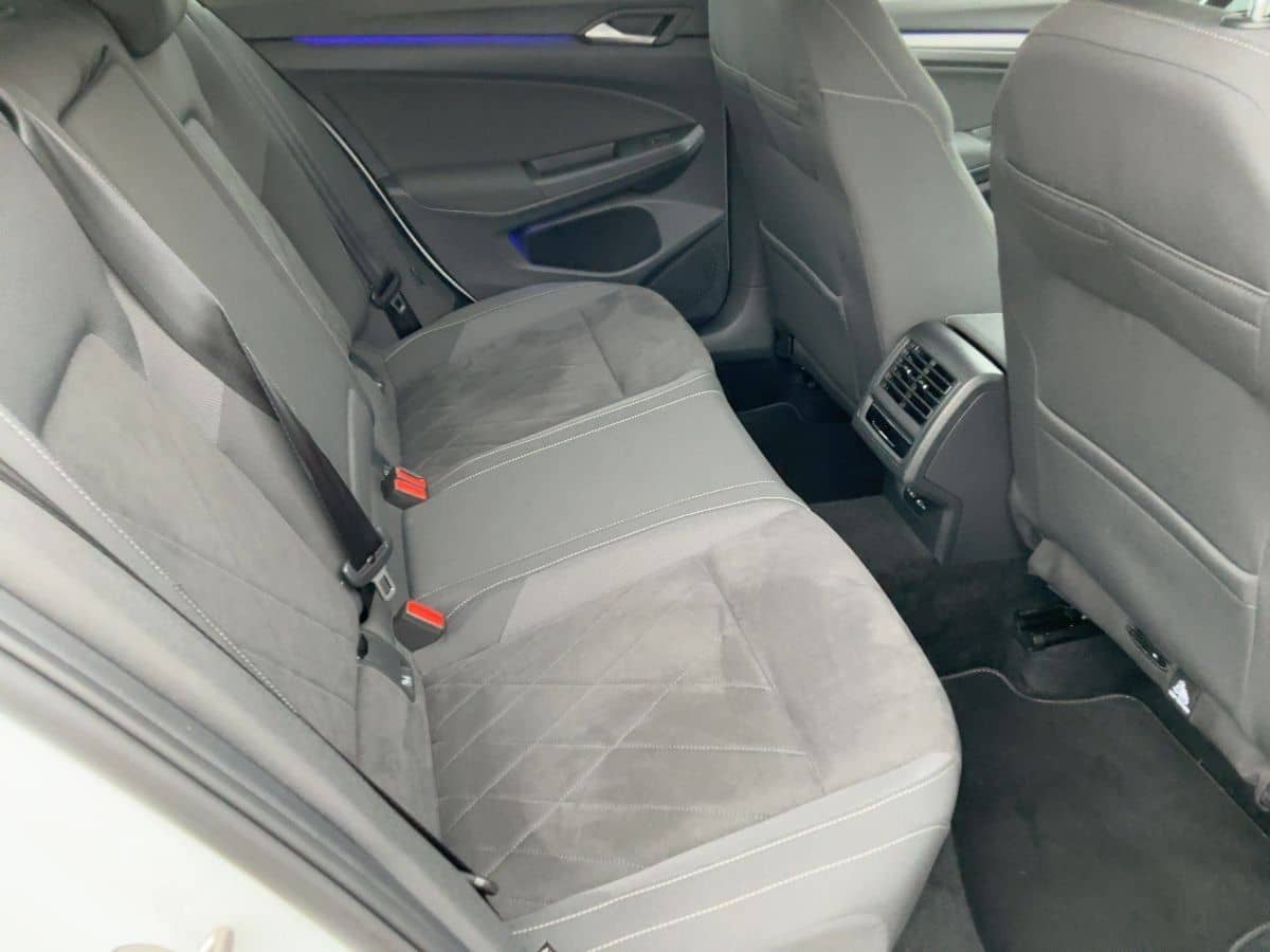 Volkswagen Golf VIII 1.5 TSI STYLE 5JG+ACC+AHK+NAVI+APP+SHZ foto 13