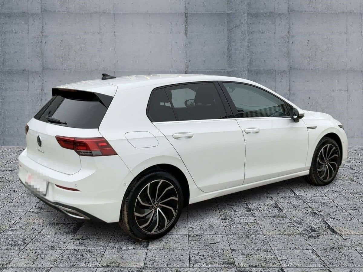 Volkswagen Golf VIII 1.5 TSI STYLE 5JG+ACC+AHK+NAVI+APP+SHZ foto 6