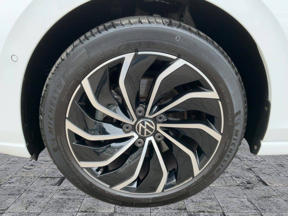 Volkswagen Golf VIII 1.5 TSI STYLE 5JG+ACC+AHK+NAVI+APP+SHZ foto 8