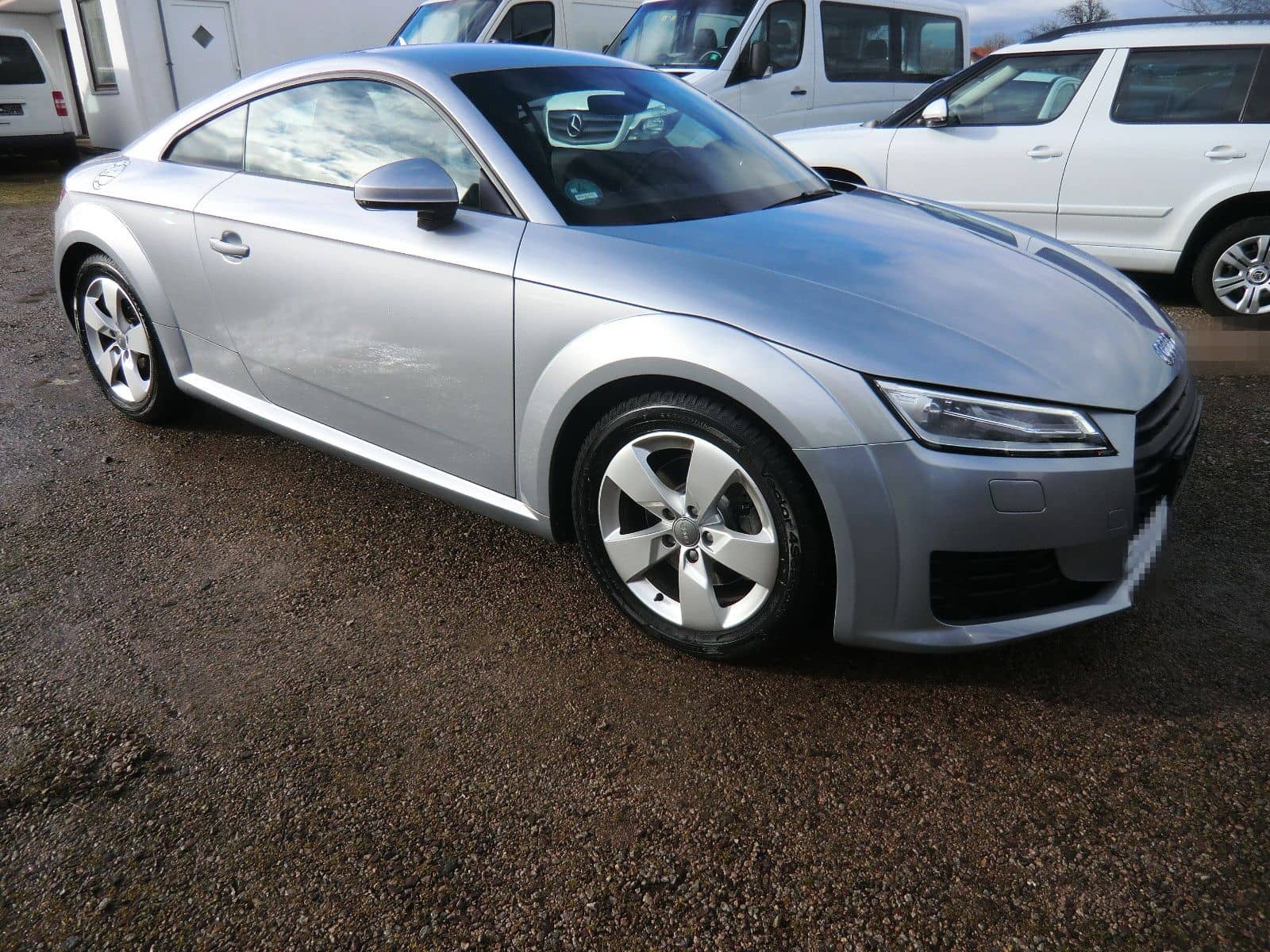 Audi TT Coupe 1.8 TFSI foto 2