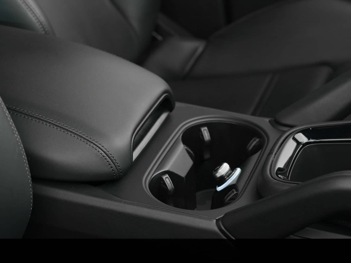 Porsche Cayenne E-Hybrid kreide AHK PANO LUFT Bose Surro foto 24