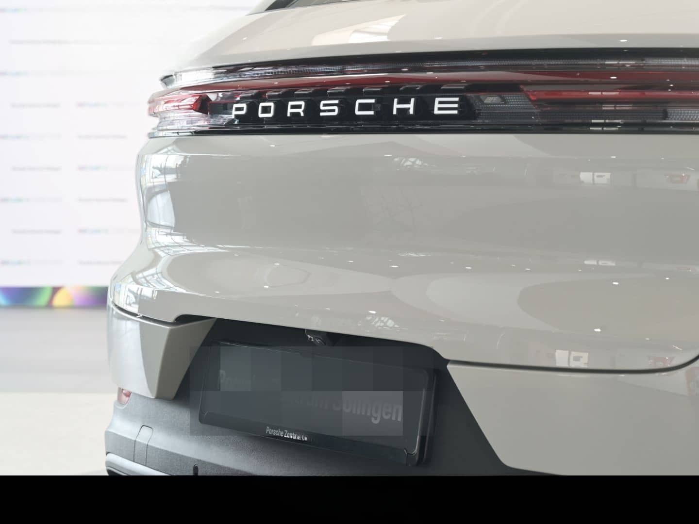 Porsche Cayenne E-Hybrid kreide AHK PANO LUFT Bose Surro foto 8