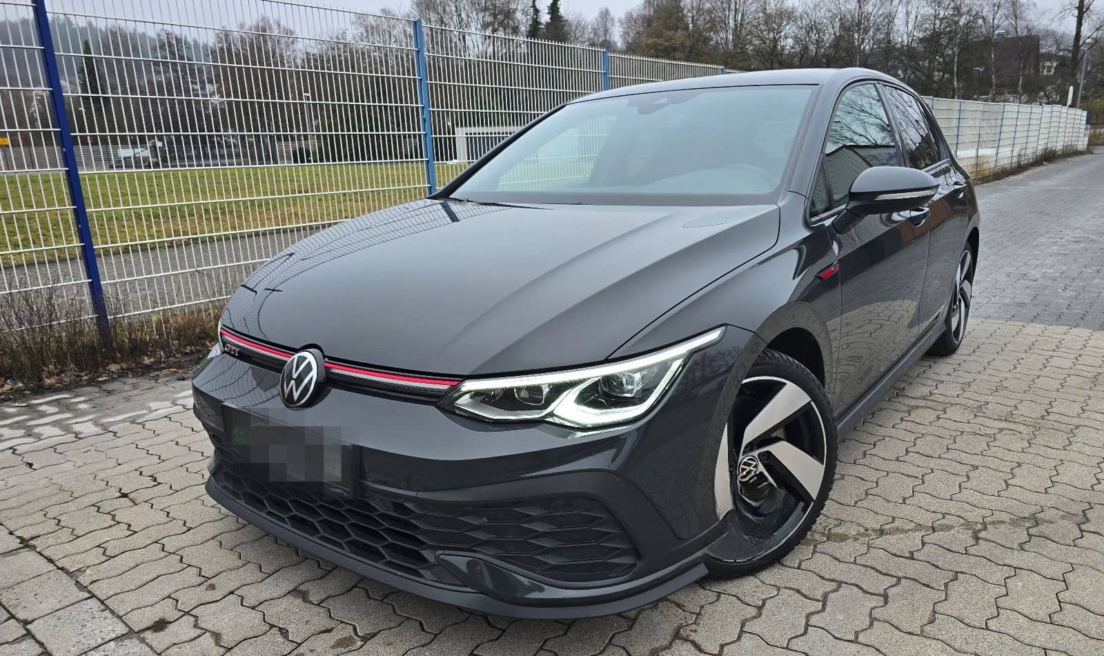 Volkswagen Golf VIII GTI 2.0 TSI Clubsport °SOUND°NAVI°DCC° foto 1