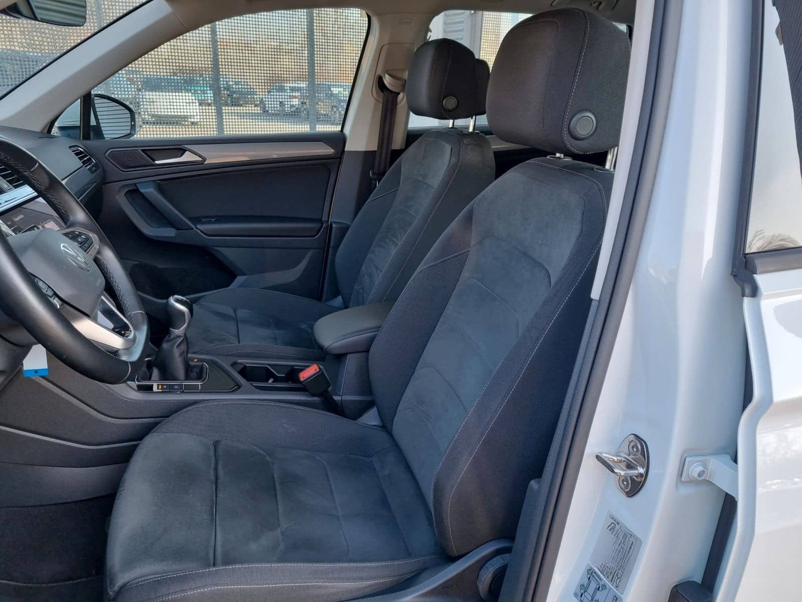 Volkswagen Tiguan 2.0 TDI Life LED NAVI SHZ APP ACC foto 11