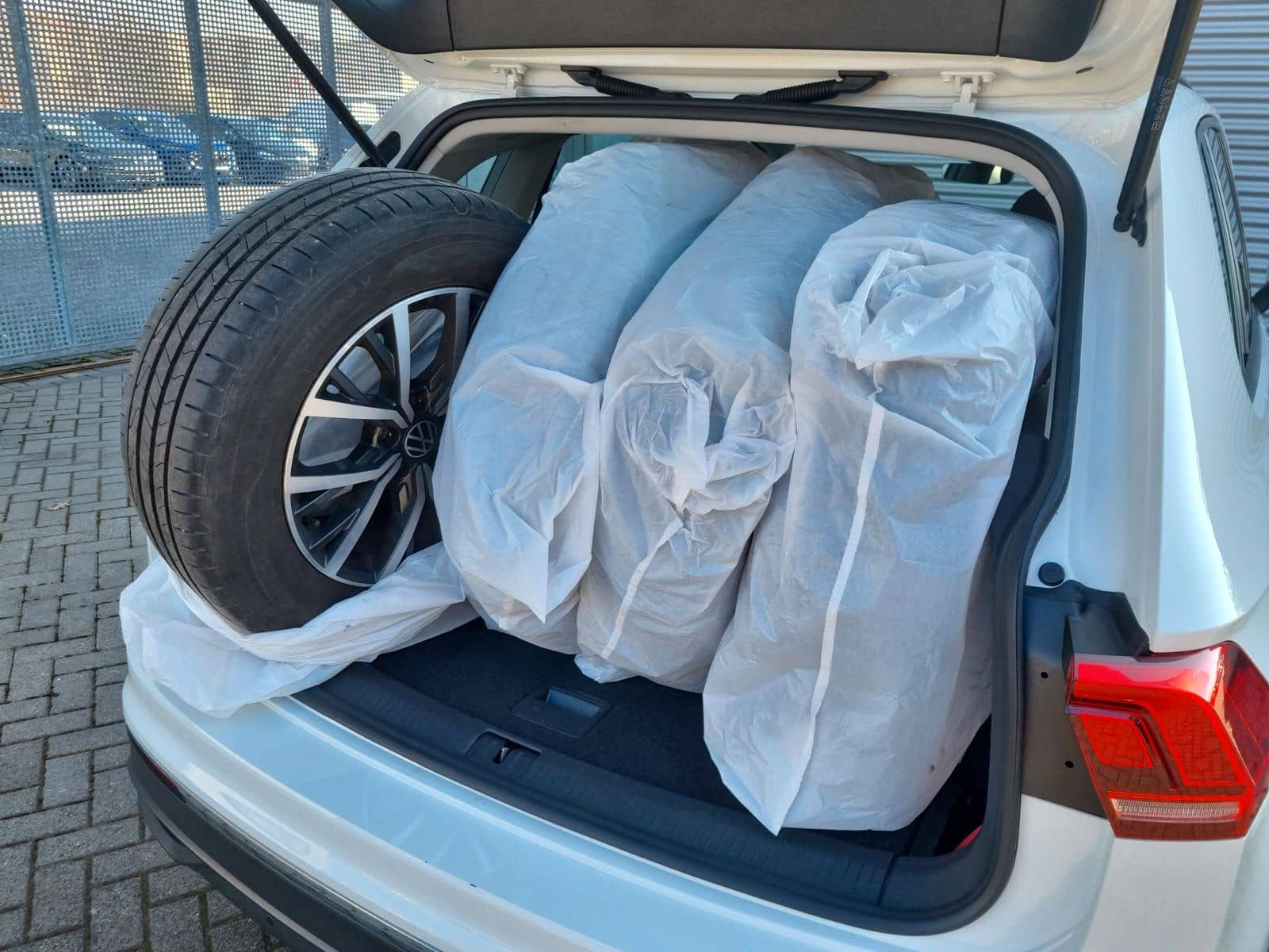 Volkswagen Tiguan 2.0 TDI Life LED NAVI SHZ APP ACC foto 9