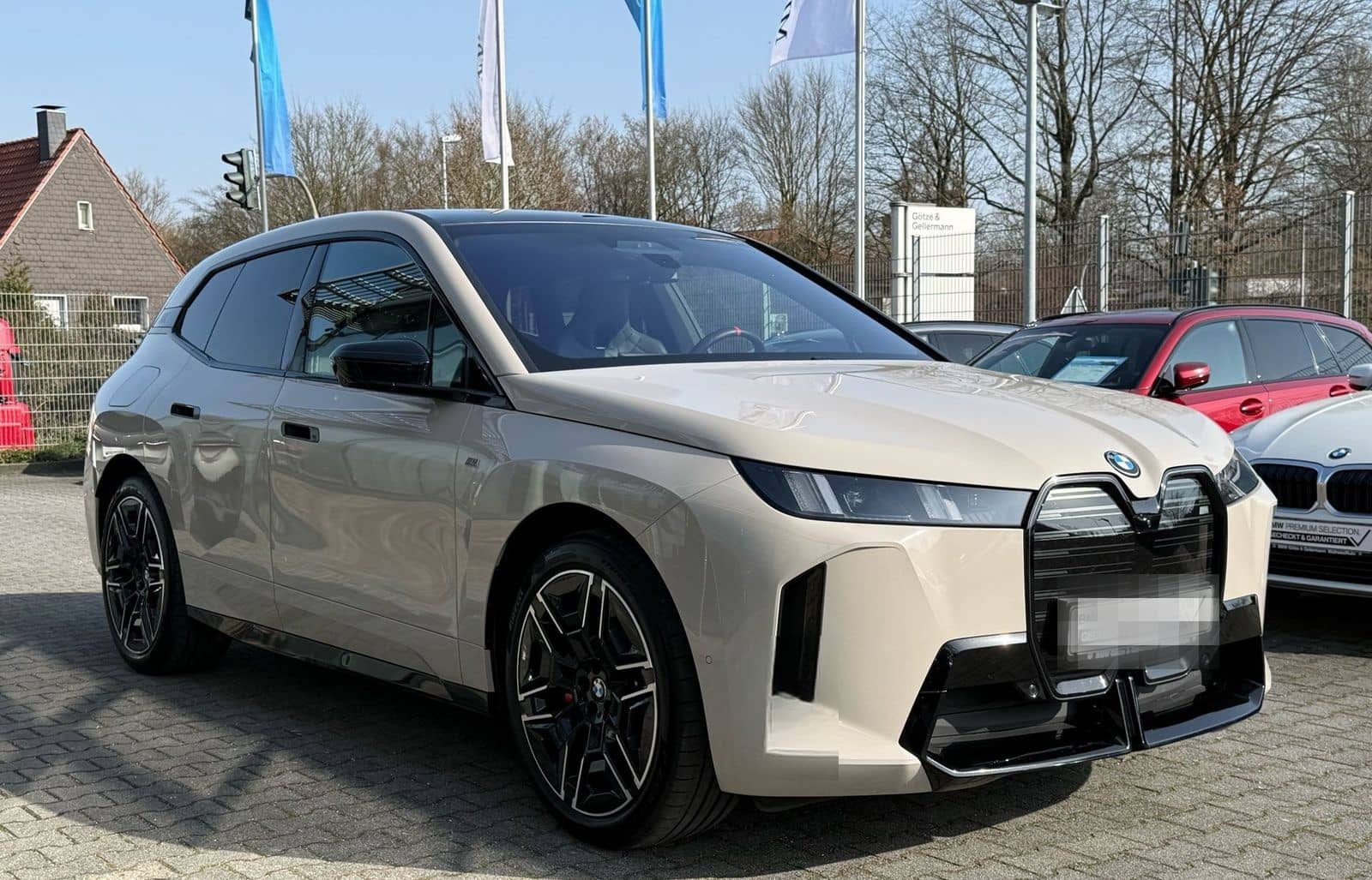BMW iX M70 xDrive //SkyLounge B&W AHK AC-LadenProf foto 3