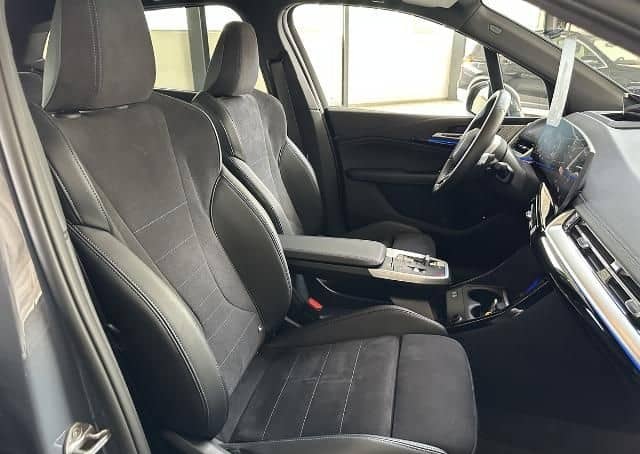 BMW 223 Active Tourer  xDrive M-Sport HUD AHK Pannod foto 4