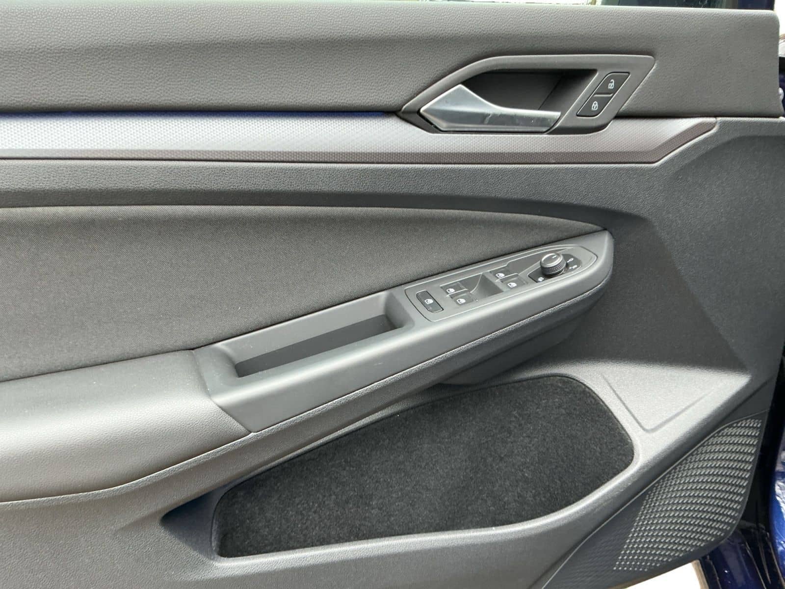 Volkswagen Golf VIII 1.5TSI ACTIVE 5JG+LEDplus+STDHZG+NAVI foto 15