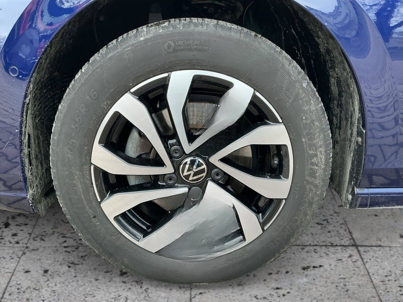 Volkswagen Golf VIII 1.5TSI ACTIVE 5JG+LEDplus+STDHZG+NAVI foto 8