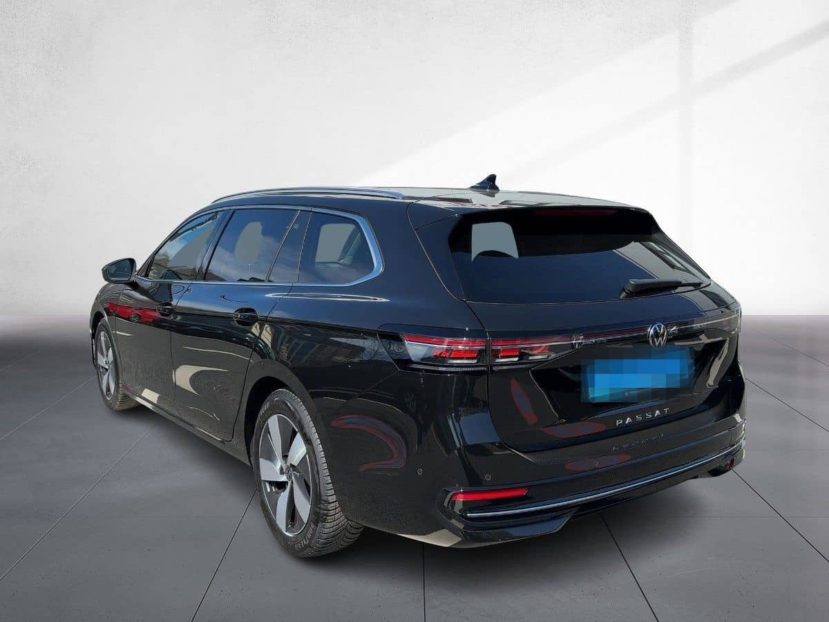 Volkswagen Passat Variant Elegance 2.0 TDI DSG IQ AHK AREA foto 2