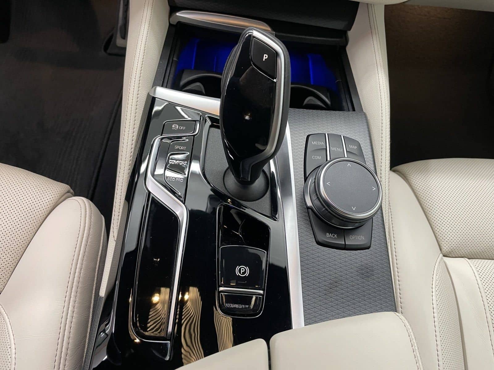 BMW 520d Tour,A,M Sportpaket,HUD,Klimaautomatik,etc. foto 16