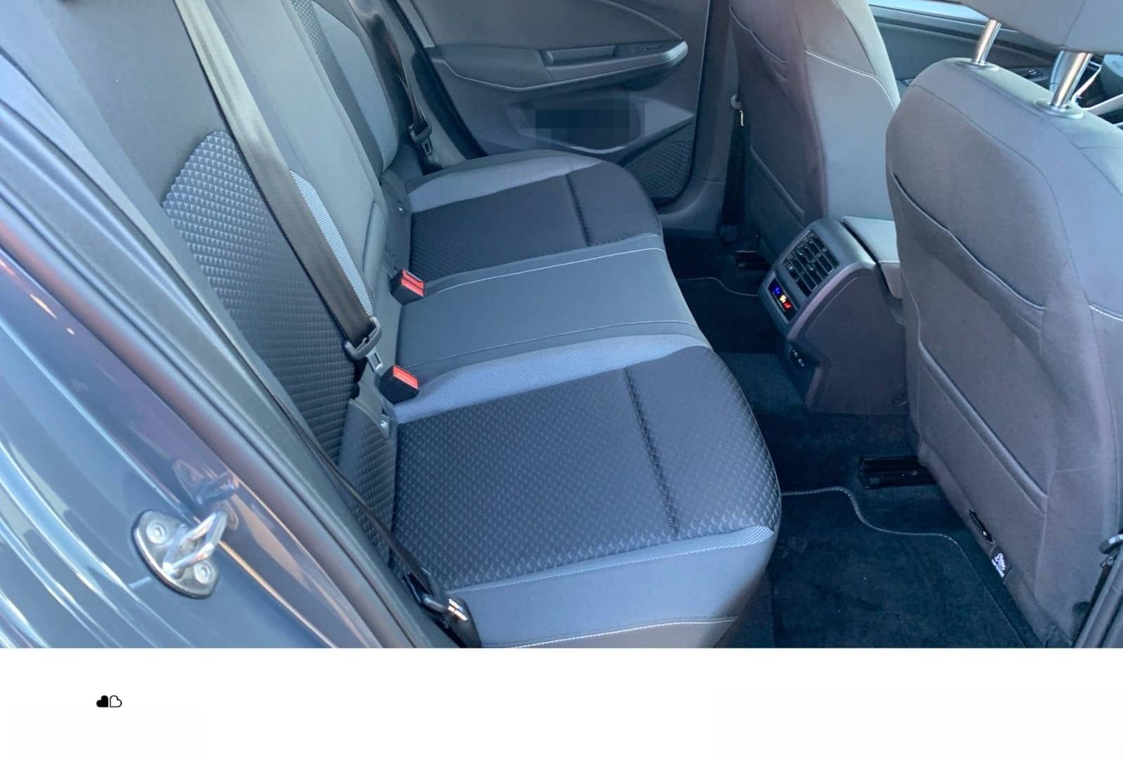 Volkswagen Golf 1.5 TSI Active NAVI+AHK+ACC+RFK foto 15