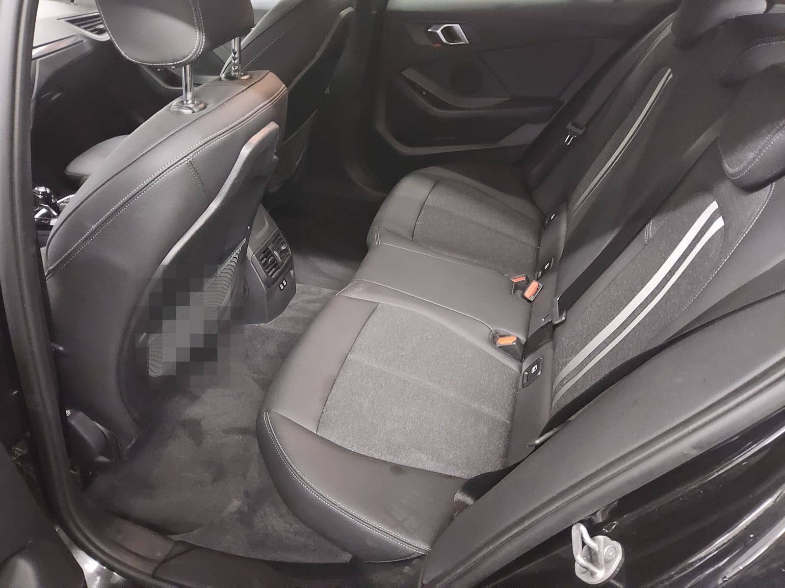 BMW 118dA Sport-Line Navi LED LC-Pro AHK RFK foto 13