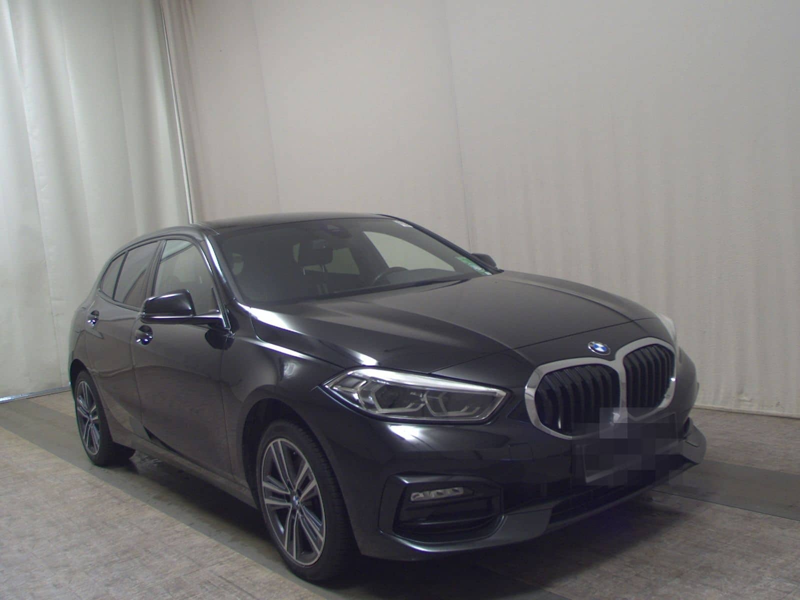 BMW 118dA Sport-Line Navi LED LC-Pro AHK RFK foto 3