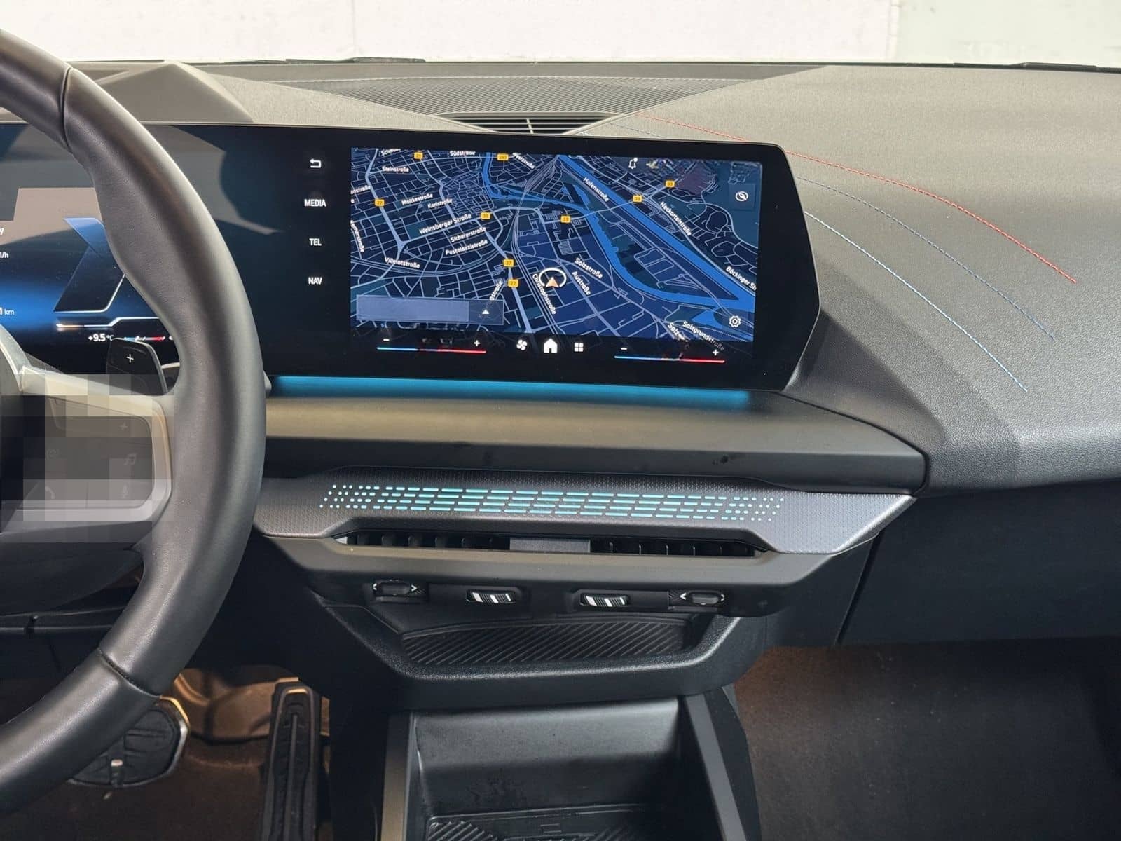 BMW 123iA xDrive 5-trg.(F70) M Sport LiveCock.HUD. foto 7