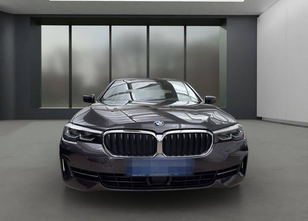 BMW 530d Lim. LED NAVI LEDER ACC KEYLESS KAMERA 17" foto 3