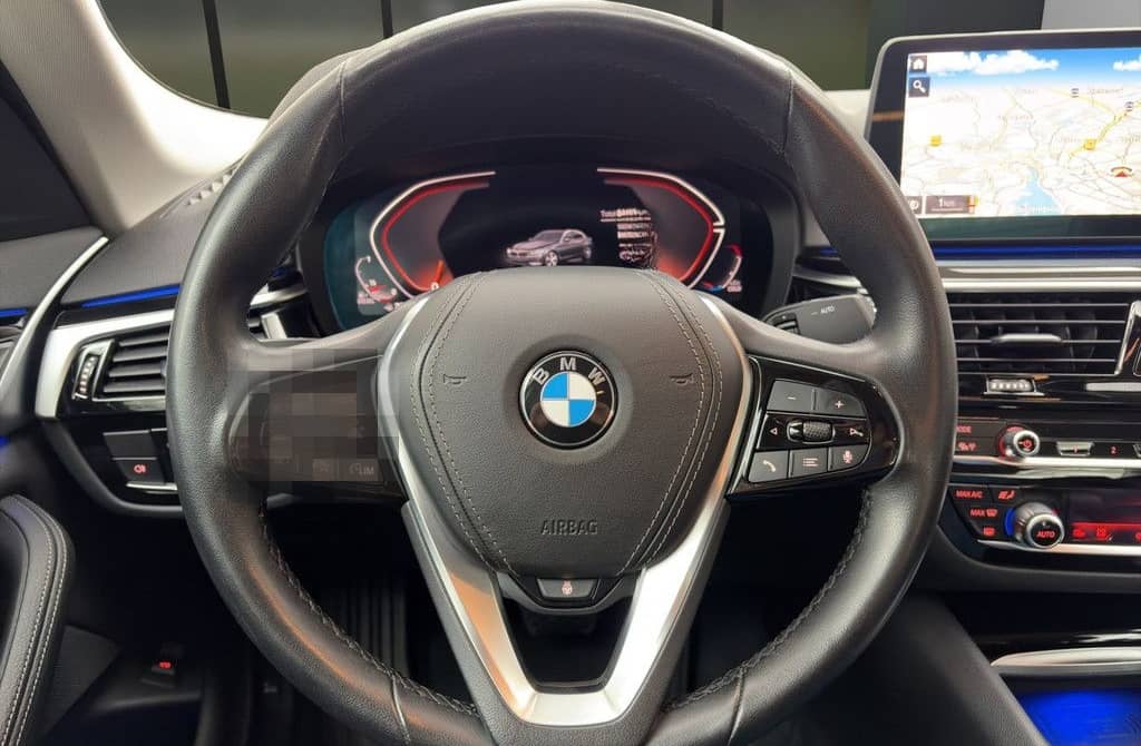 BMW 530d Lim. LED NAVI LEDER ACC KEYLESS KAMERA 17" foto 7