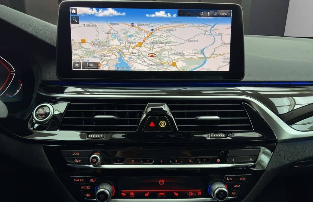 BMW 530d Lim. LED NAVI LEDER ACC KEYLESS KAMERA 17" foto 10