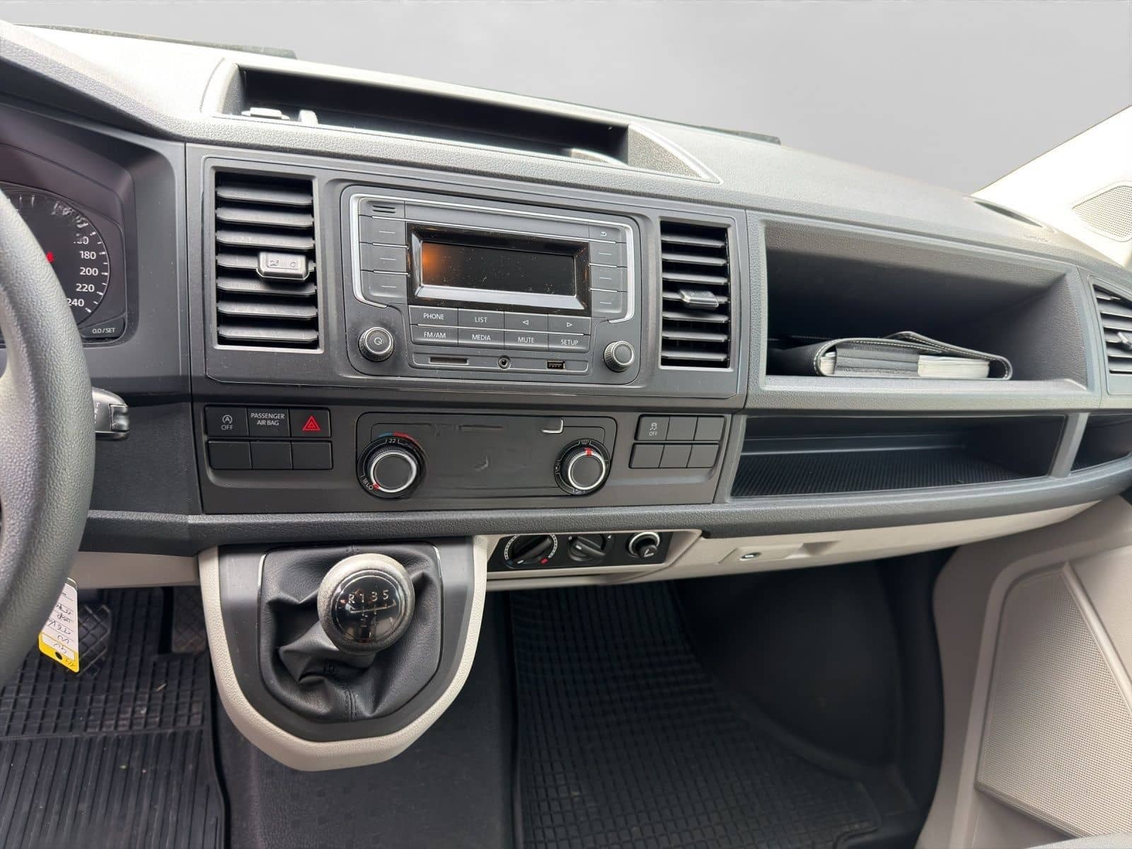 Volkswagen T6 Kombi 2.0 TDI AHK KLIMA foto 11