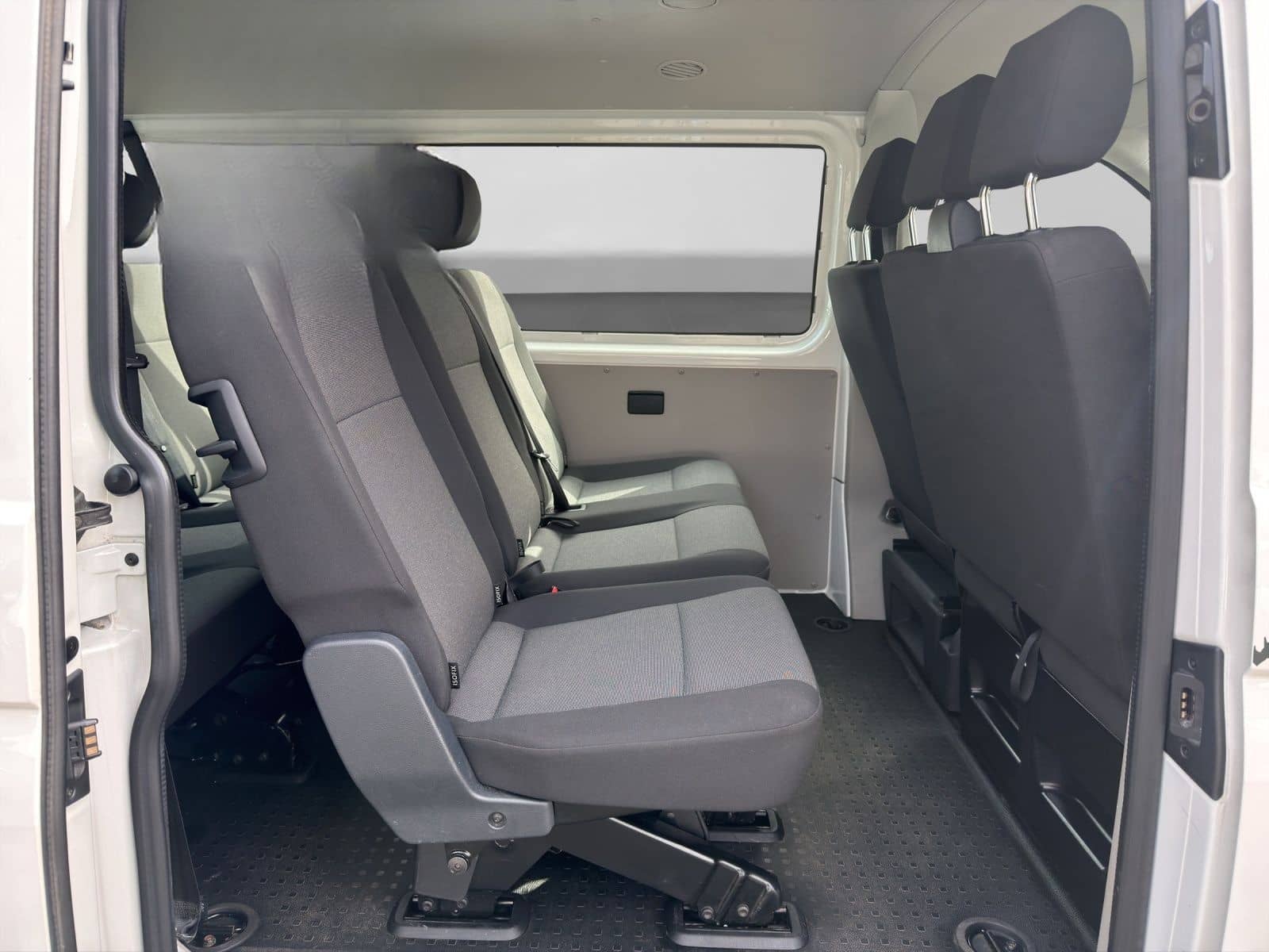 Volkswagen T6 Kombi 2.0 TDI AHK KLIMA foto 6