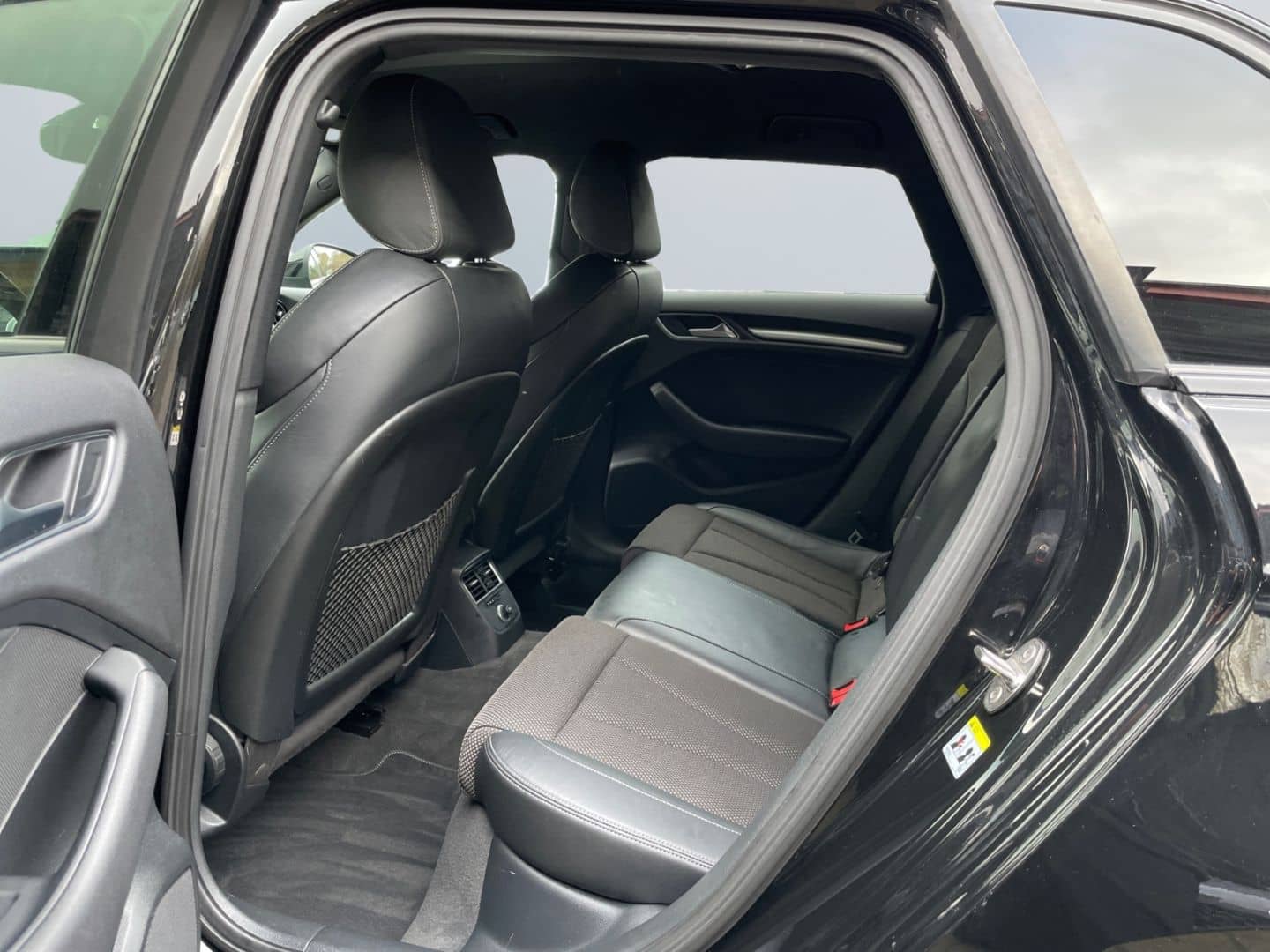 Audi A3 35 TFSI Sportback S tro sport S-line *GJR*AHK foto 17