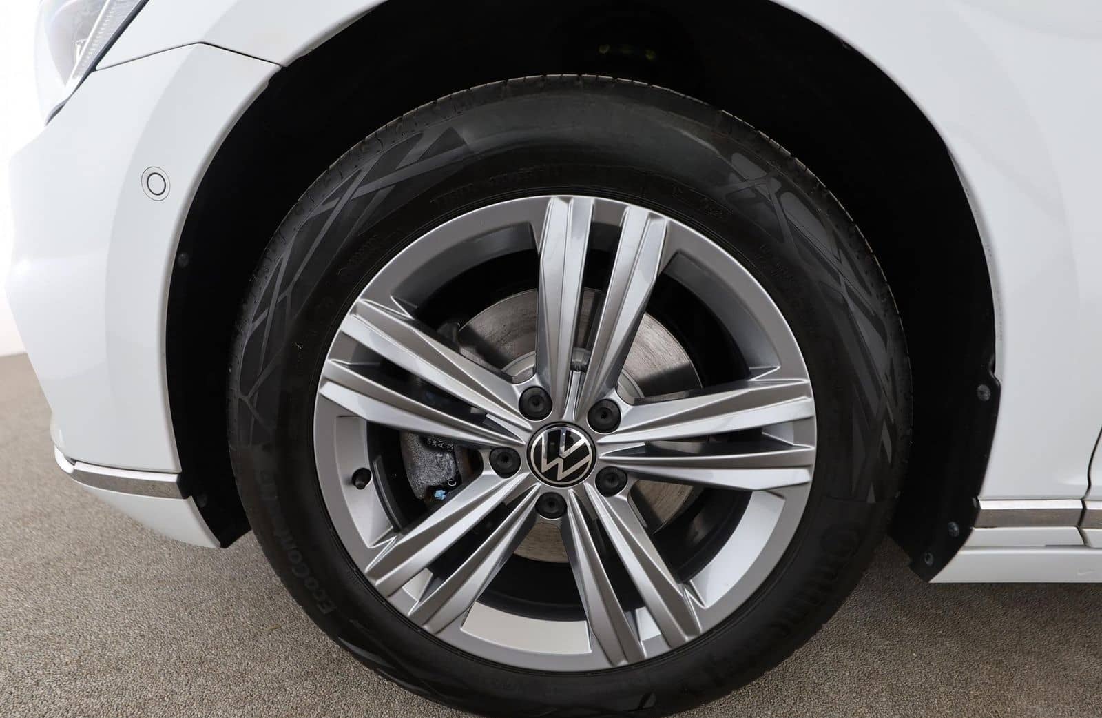 Volkswagen Passat Variant 2.0 TDI Elegance+DSG+AHK+MATRIX foto 12