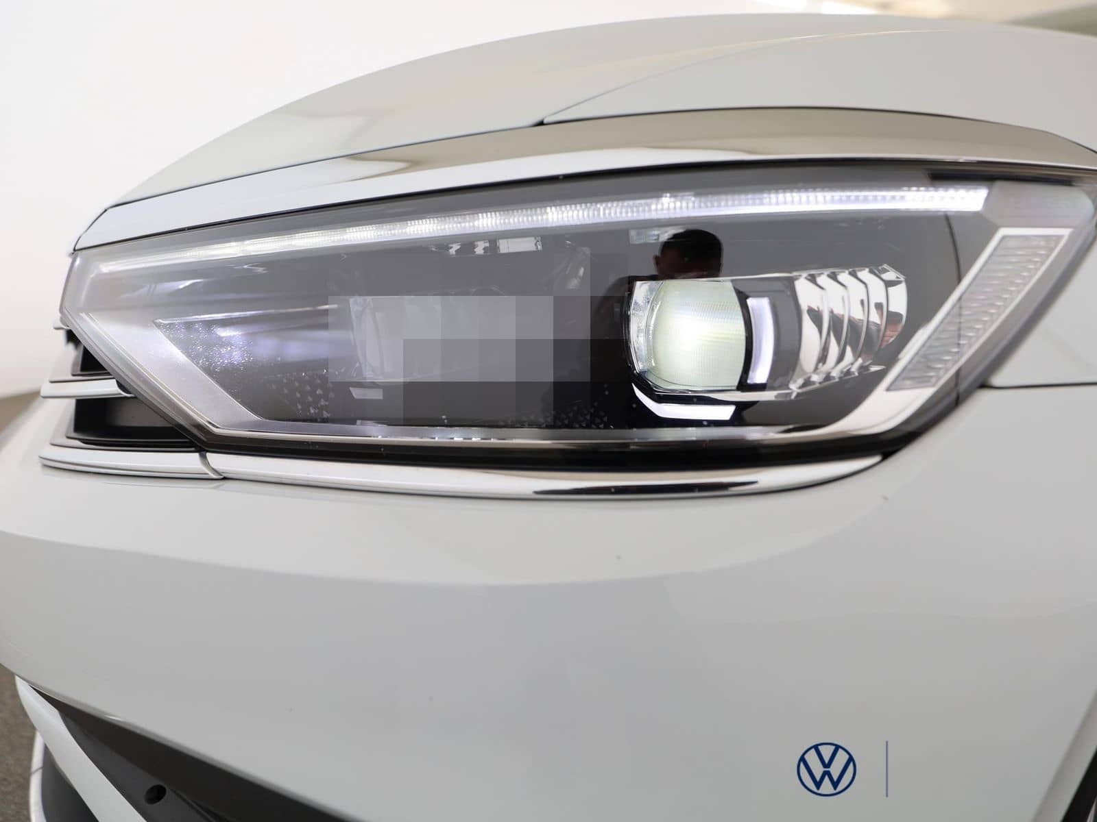 Volkswagen Passat Variant 2.0 TDI Elegance+DSG+AHK+MATRIX foto 13