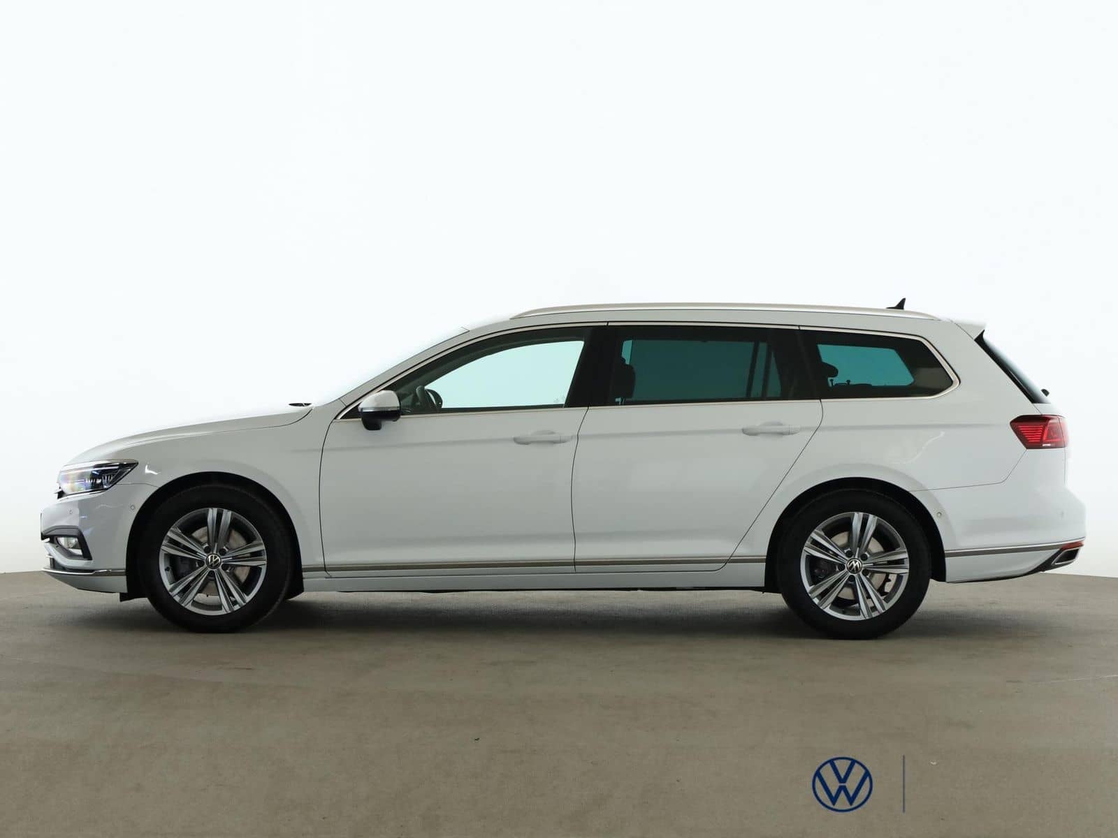 Volkswagen Passat Variant 2.0 TDI Elegance+DSG+AHK+MATRIX foto 3