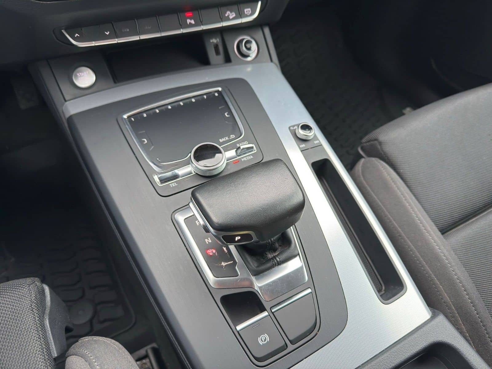 Audi Q5 40 TDI quattro sport foto 11