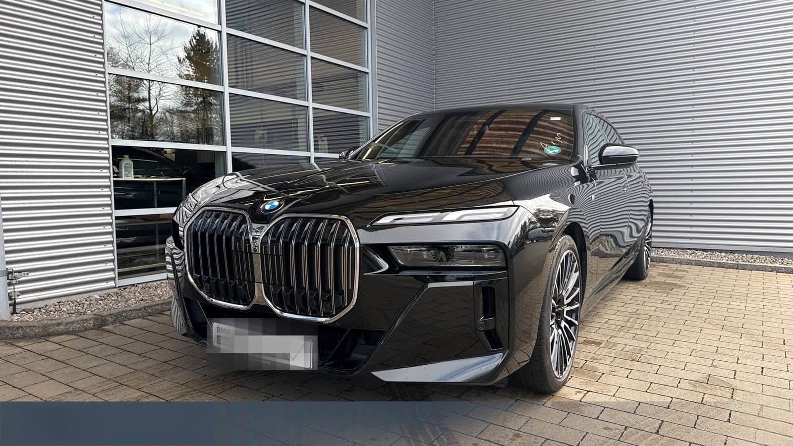 BMW 740d A xDrive M-Sport ACC HUD 360° SkyLou Sitzhg foto 1