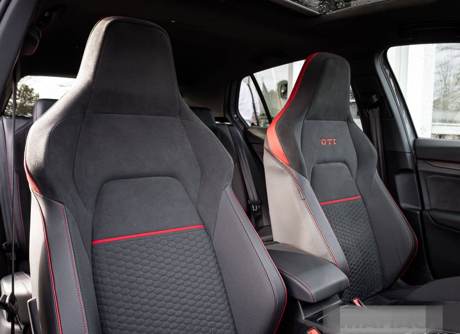 Volkswagen Golf VIII GTI Clubsport 2.0 TSI Navi IQ.LIGHT R- foto 14