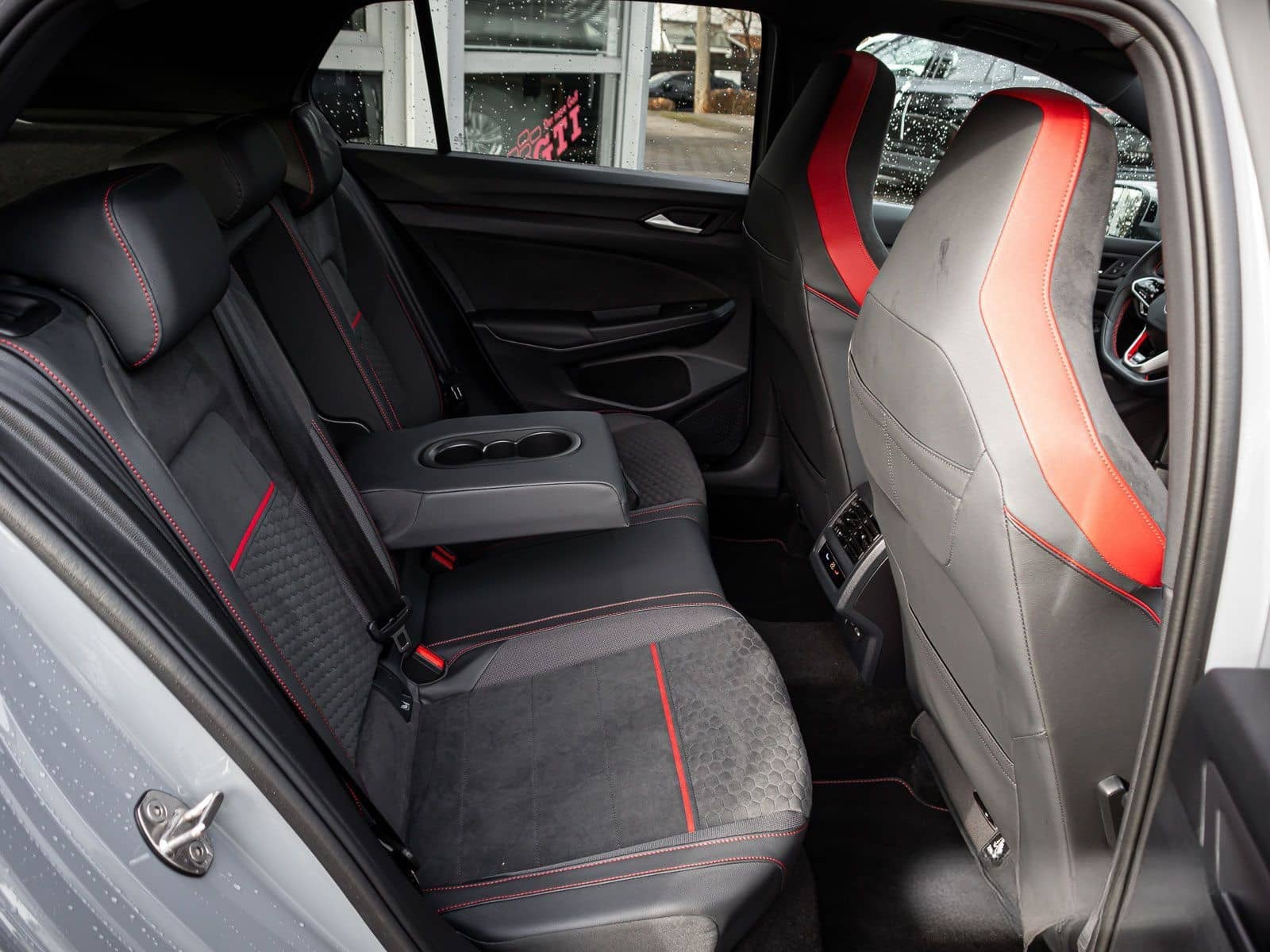 Volkswagen Golf VIII GTI Clubsport 2.0 TSI Navi IQ.LIGHT R- foto 15