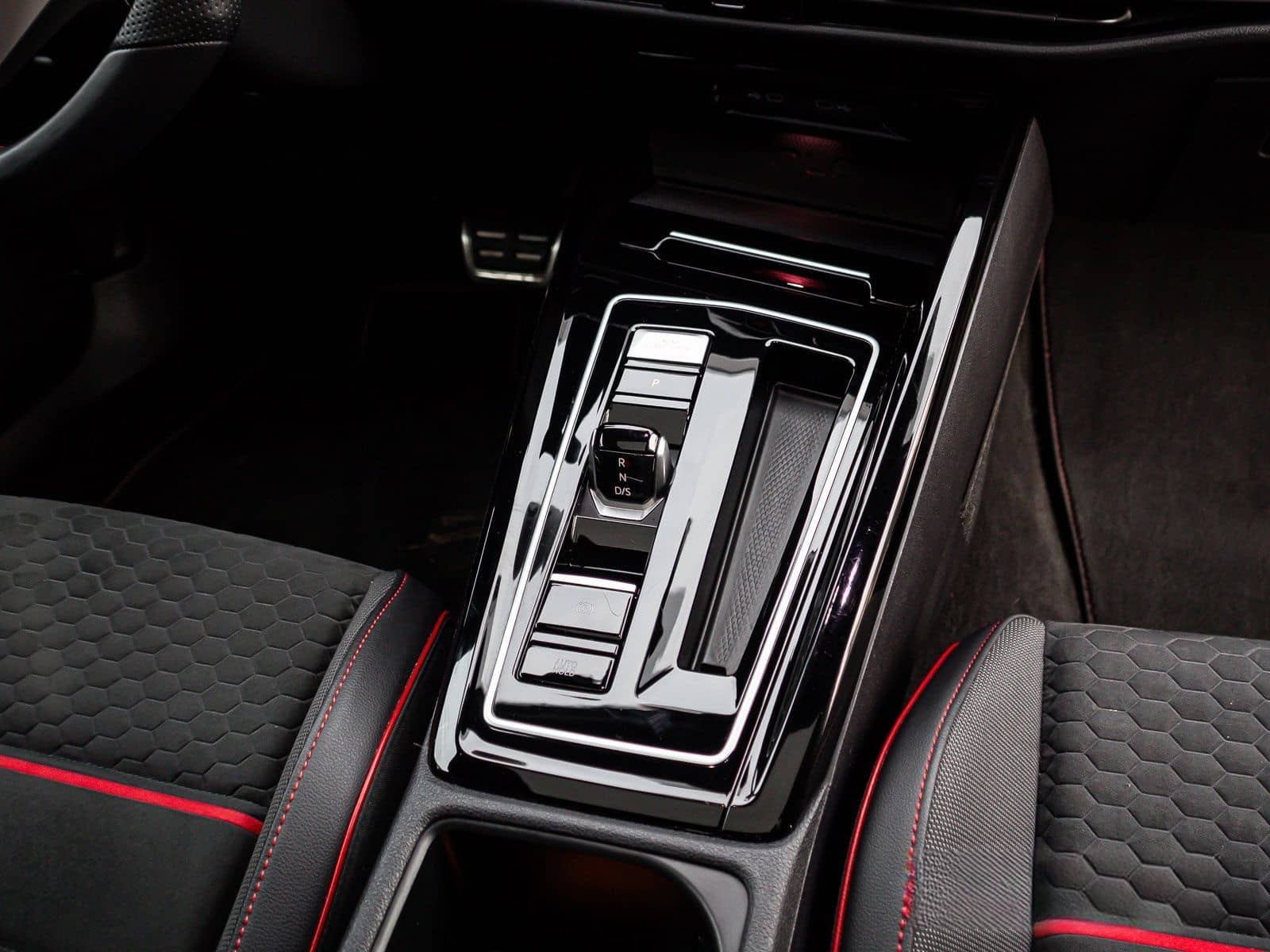 Volkswagen Golf VIII GTI Clubsport 2.0 TSI Navi IQ.LIGHT R- foto 17