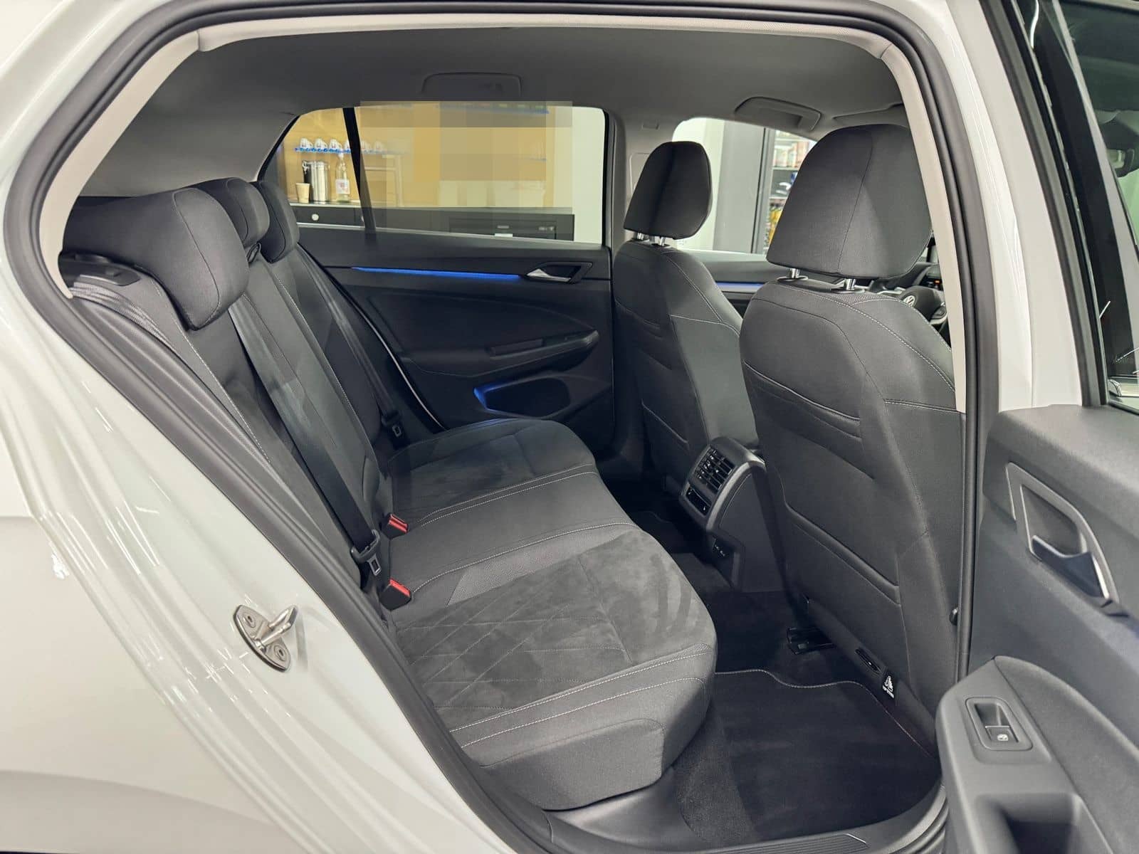 Volkswagen Golf VIII Lim. Style IQ LIGHT/CARPLAY/U-FREI/TOP foto 21