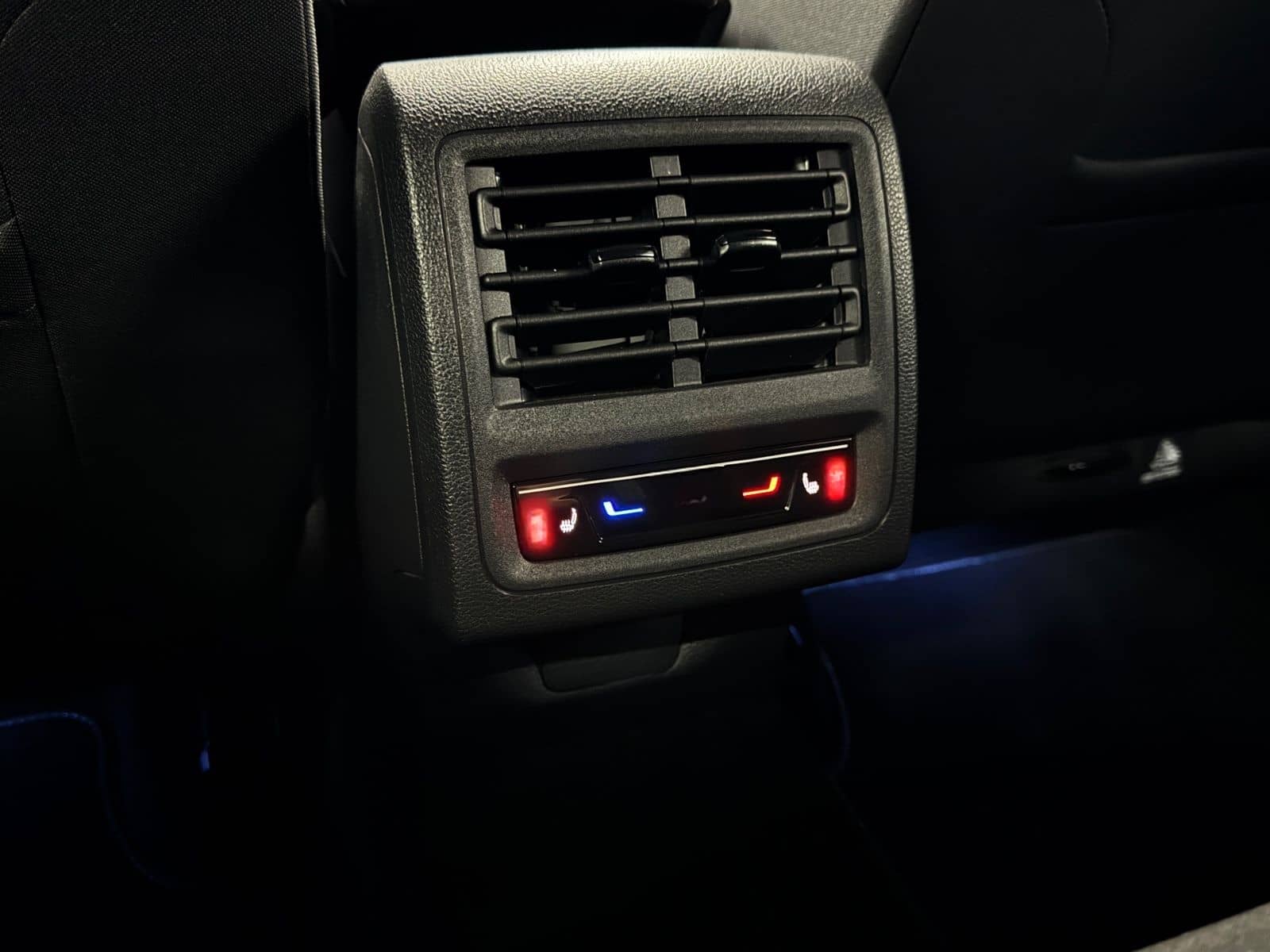 Volkswagen Golf VIII Lim. Style IQ LIGHT/CARPLAY/U-FREI/TOP foto 22