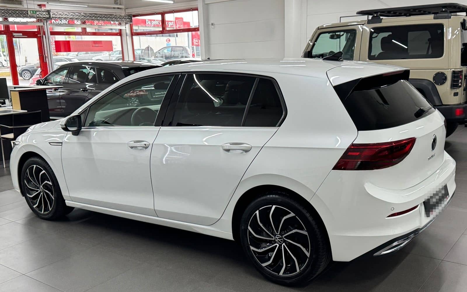 Volkswagen Golf VIII Lim. Style IQ LIGHT/CARPLAY/U-FREI/TOP foto 5