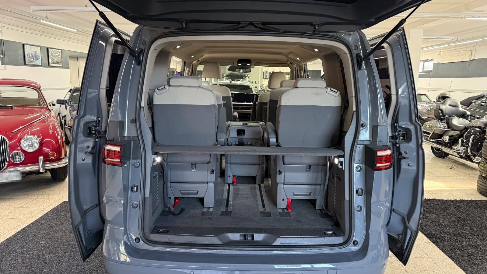 Volkswagen T7 Bulli*Multivan*7 Sitzer*AHK*Virtual*ACC foto 8