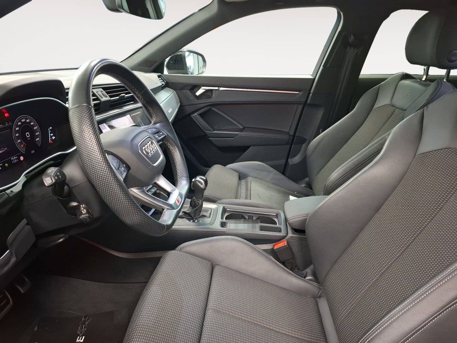 Audi Q3 Sportback 35 TFSI S-Line S-Line AHK RFK foto 7