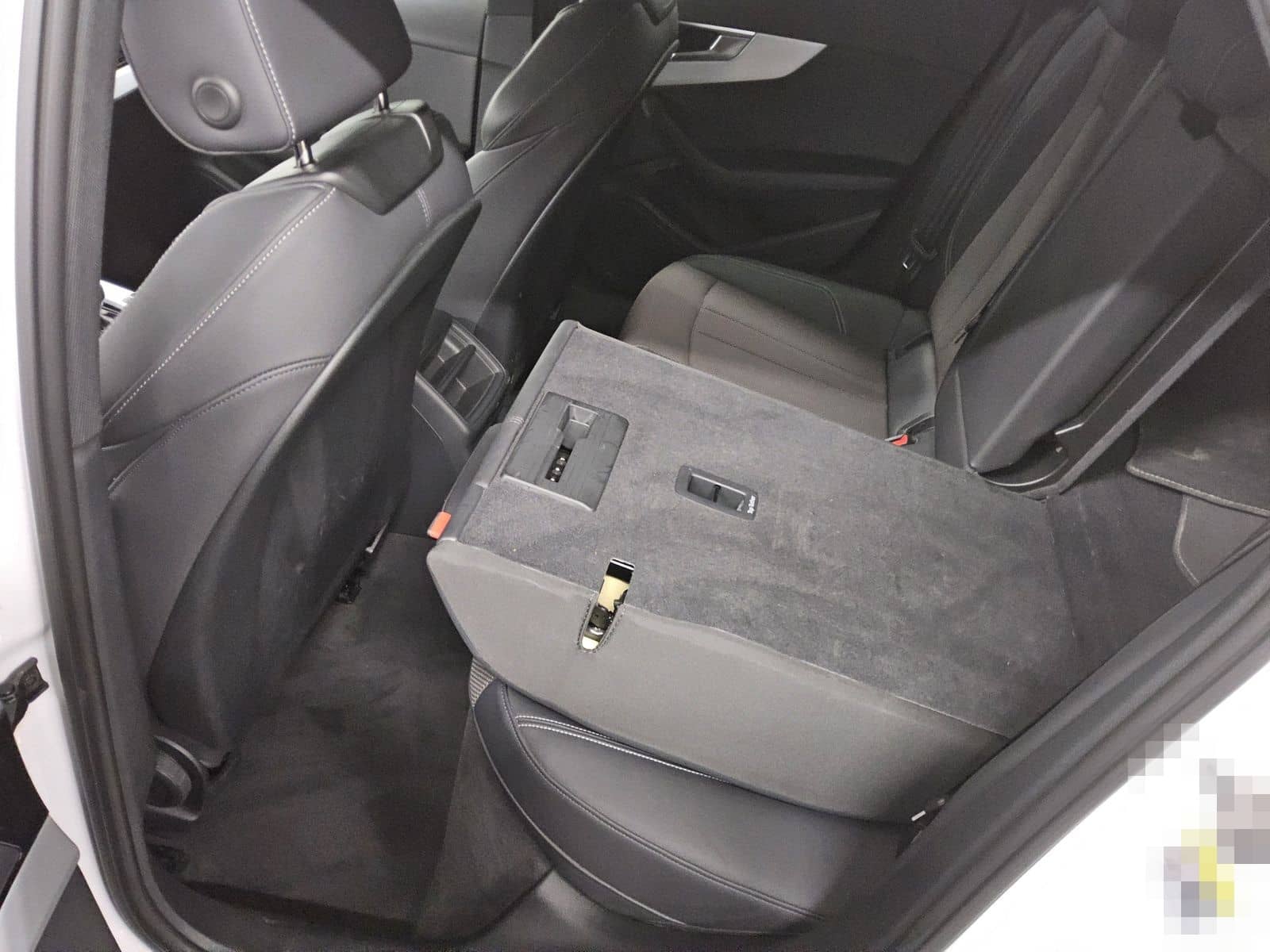 Audi A4 Avant 2.0 TDI advanced T-Leder Navi LED RFK foto 12