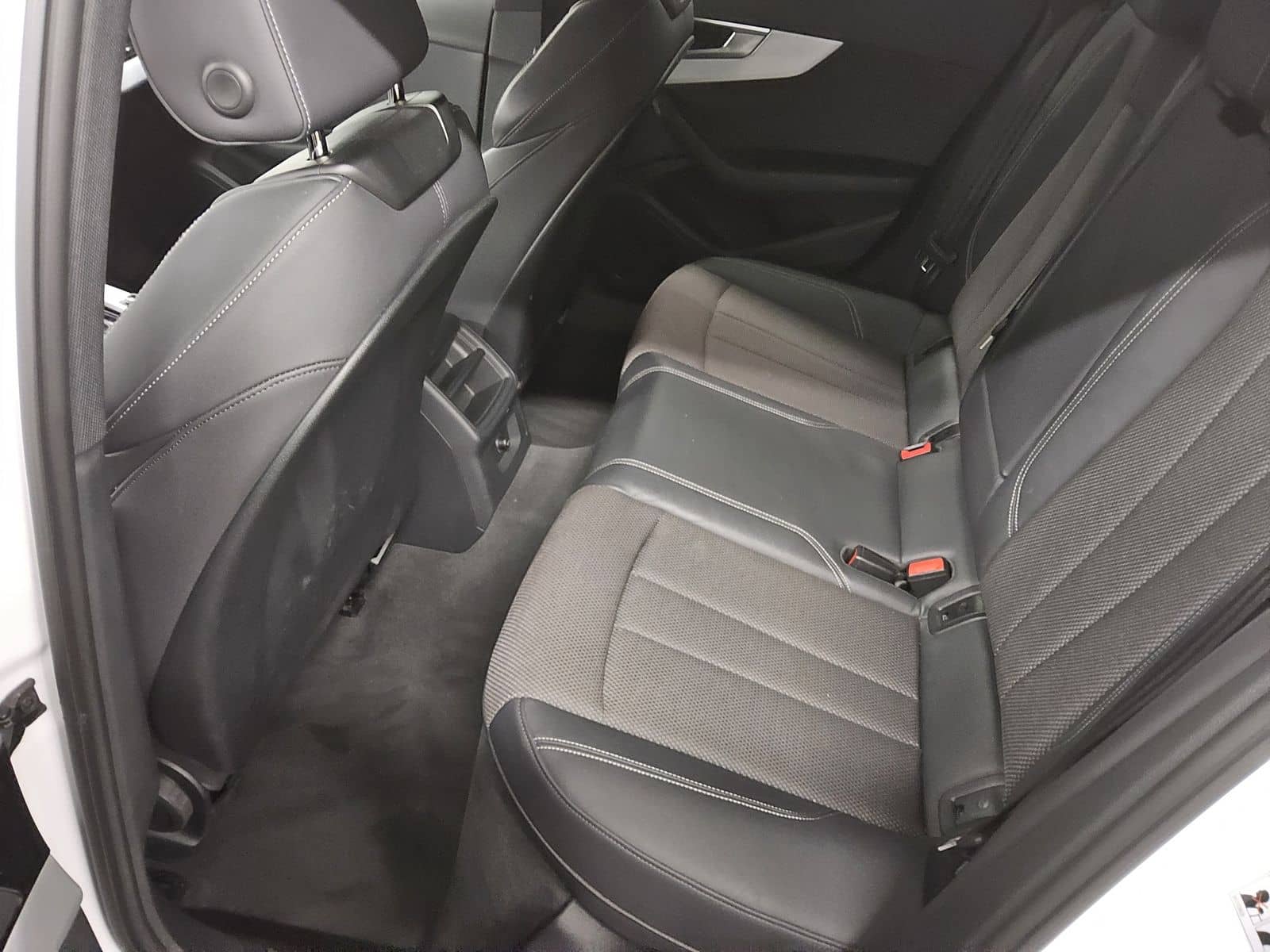 Audi A4 Avant 2.0 TDI advanced T-Leder Navi LED RFK foto 13