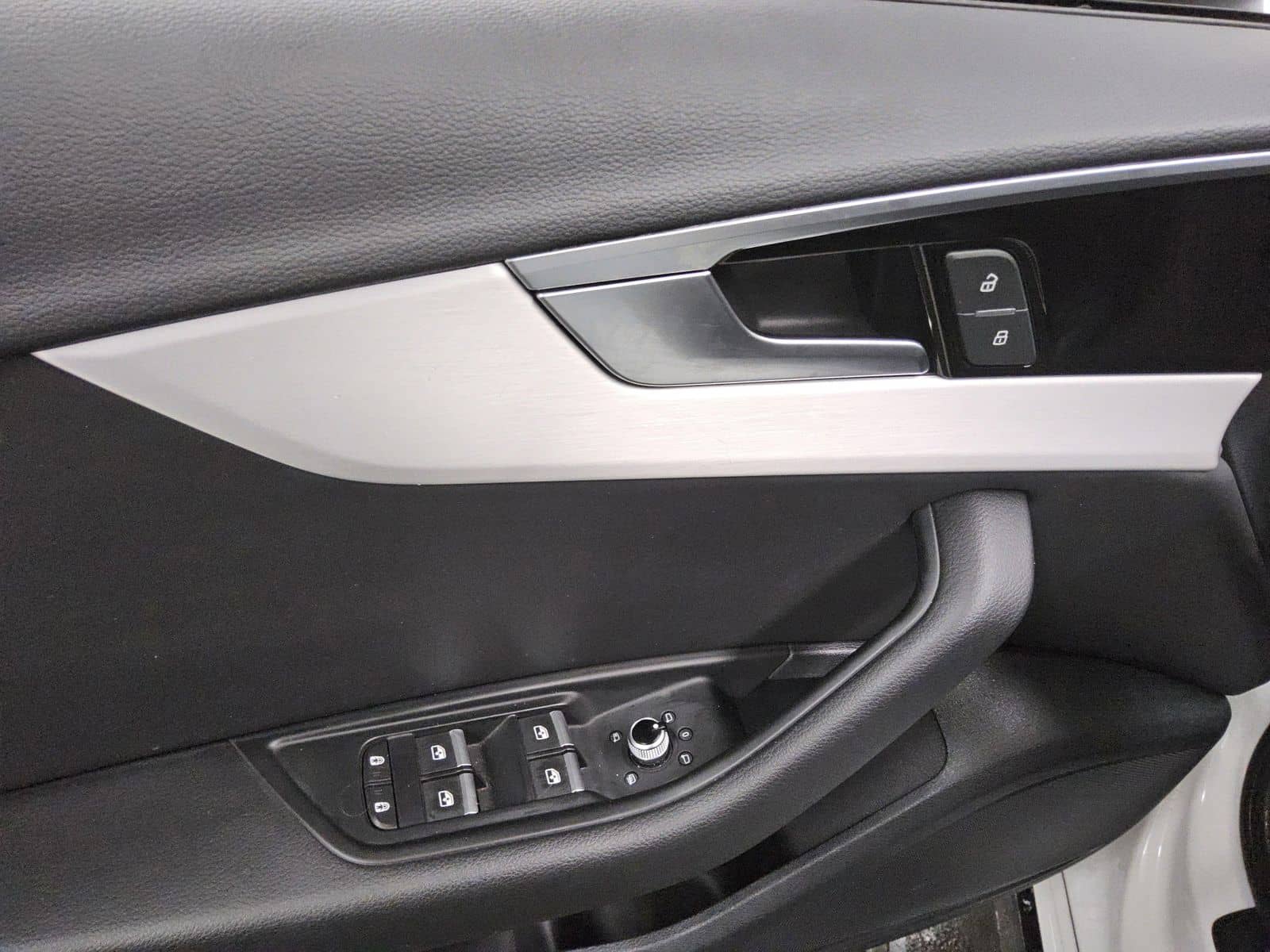 Audi A4 Avant 2.0 TDI advanced T-Leder Navi LED RFK foto 9