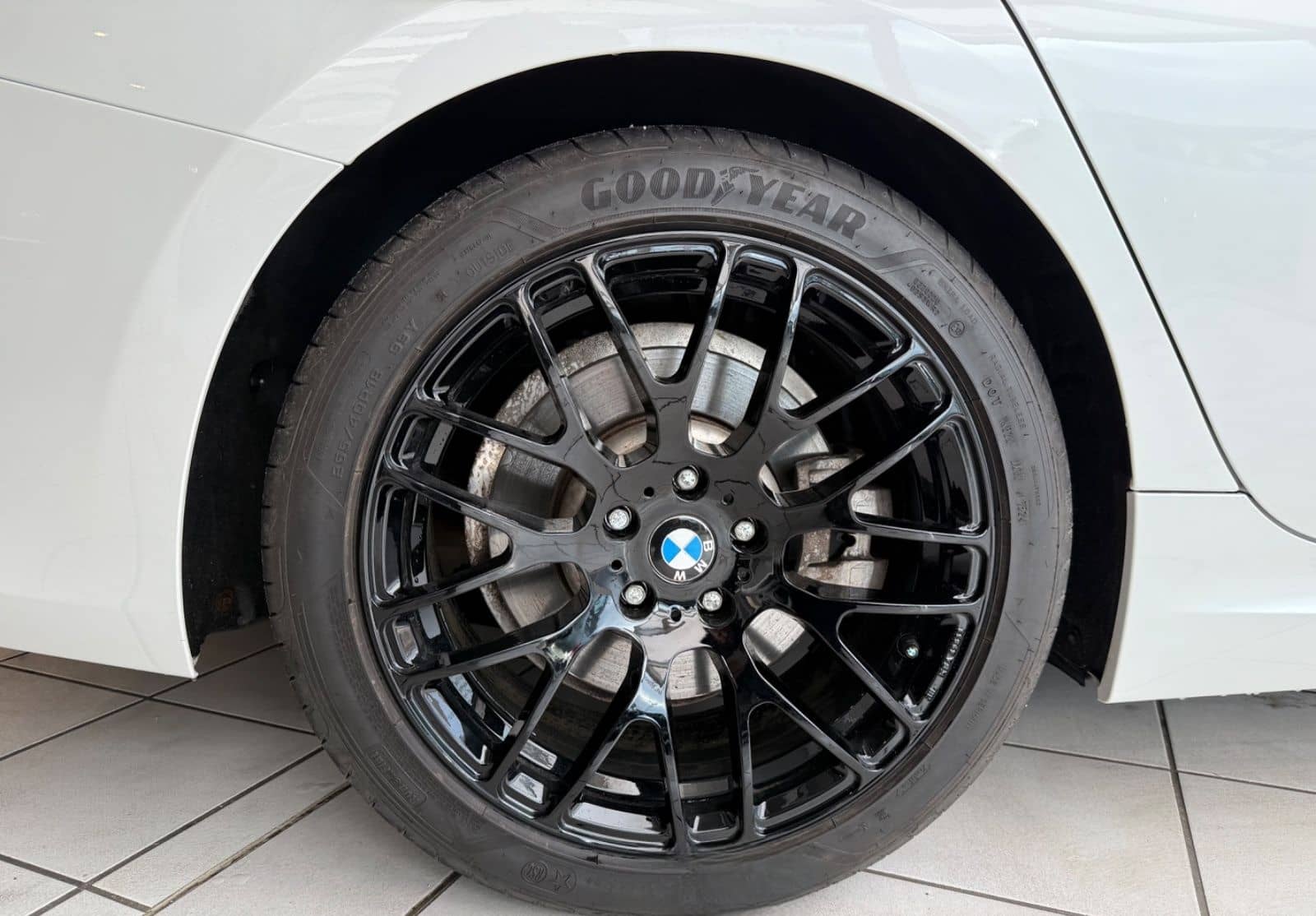 BMW 330 i xDrive M Sport Pano AHK Garantie foto 6